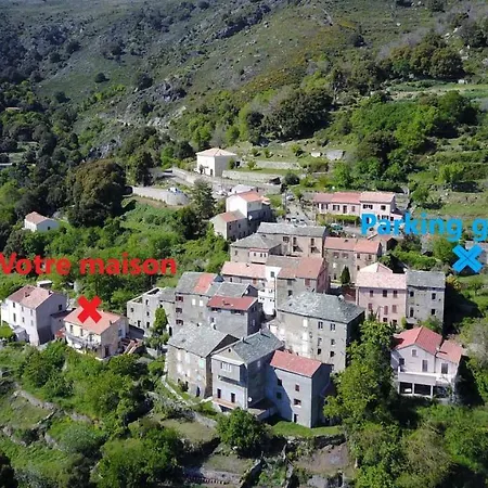 Hébergement de vacances Maison De Village Avec Vue Sur Les Montagnes
