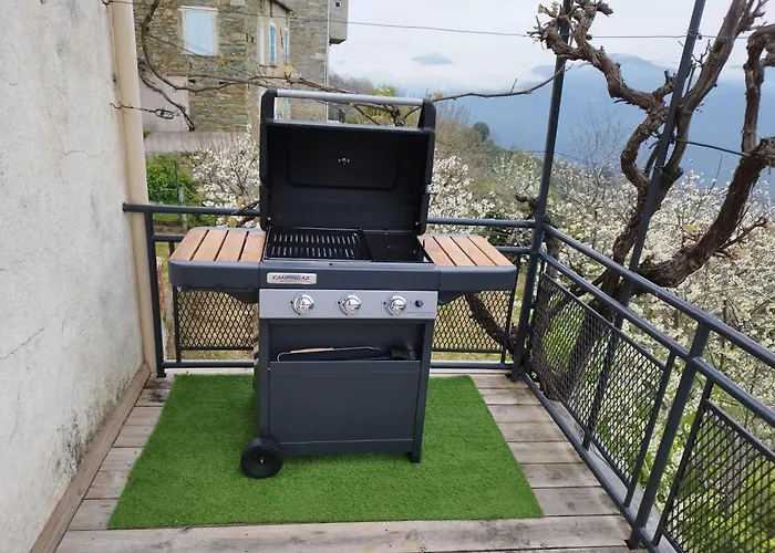 Casa vacanze Maison De Village Avec Vue Sur Les Montagnes *